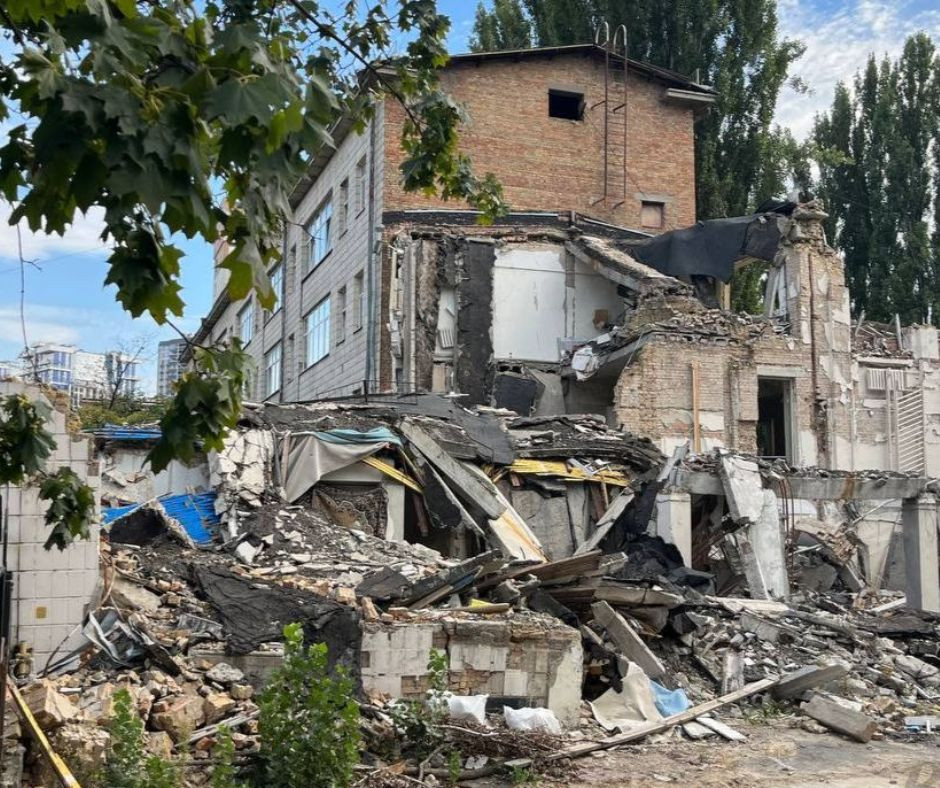 ЮНЕСКО допоможе відбудувати зруйновану будівлю Академії мистецтв імені Бойчука (ФОТО) - зображення
